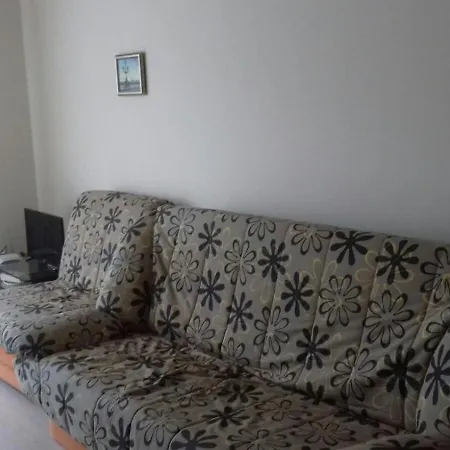 Apartamento Uzhen Plazh *